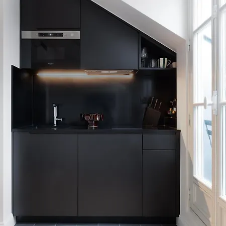 Apartment Nid Sous Les Toits, Proche Louvre Paris